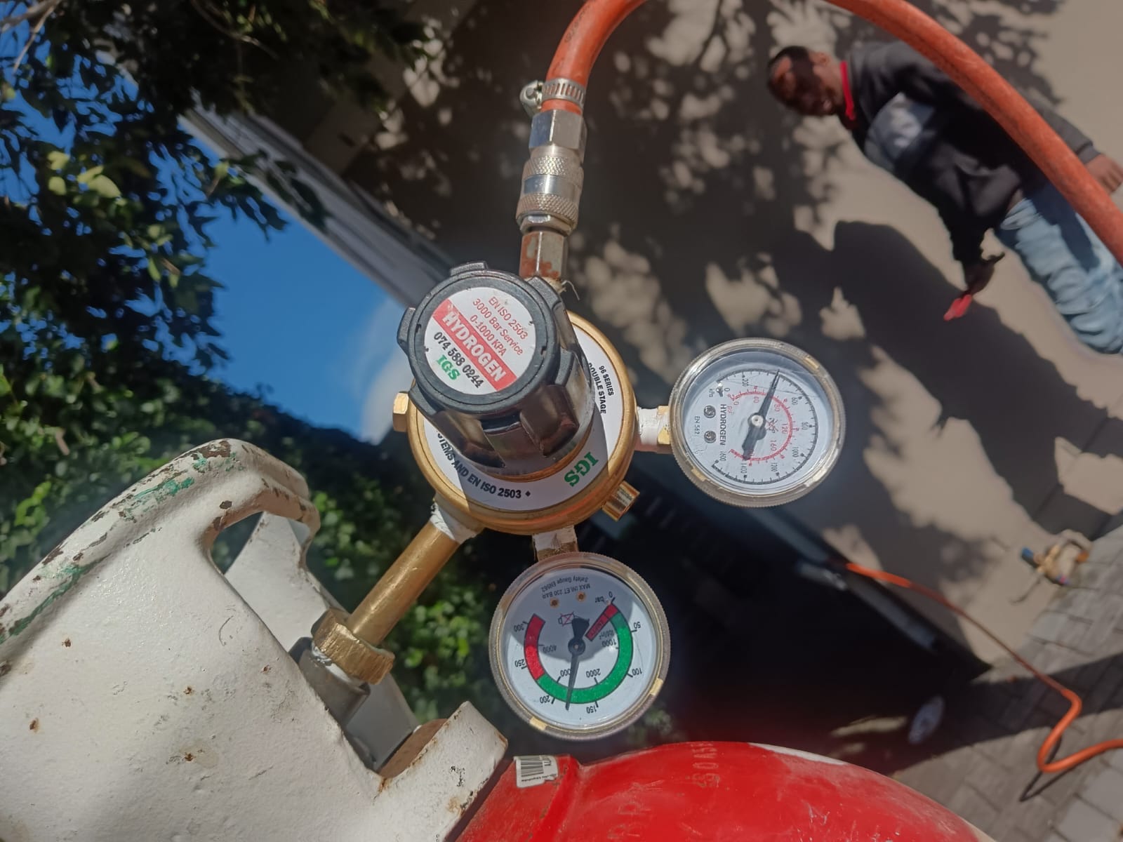 Leak detection — service van on site